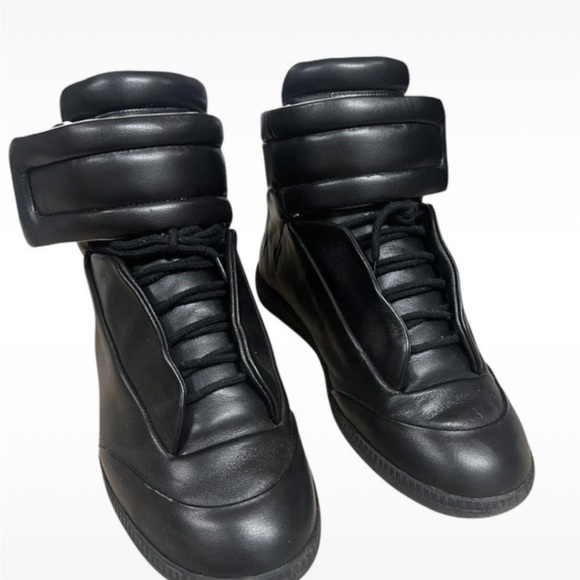 “Maison Margiela Future” High-Top Sneakers - Picture 1 of 6